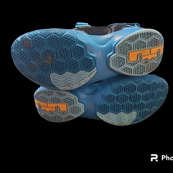 Nike LeBron Soldier IX Kids Sneakers/Shoes - Size 7Y - Blue/Black - Picture 6 of 7